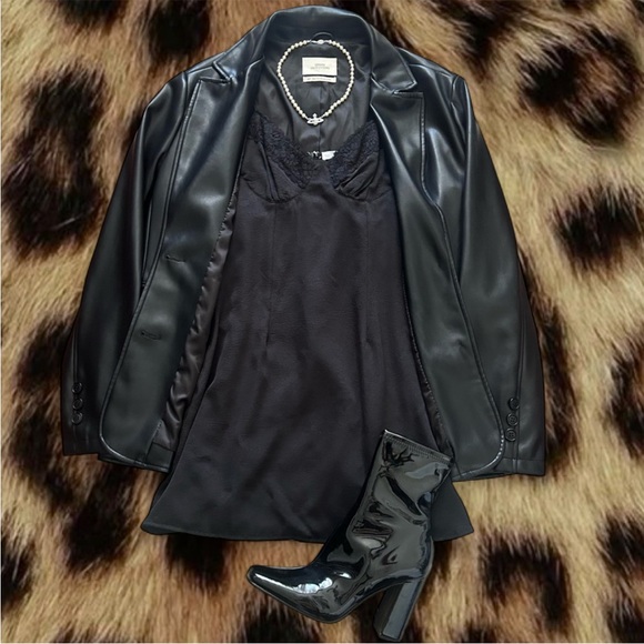 Steve Madden Dresses & Skirts - STEVE MADDEN Lace Mini Dress